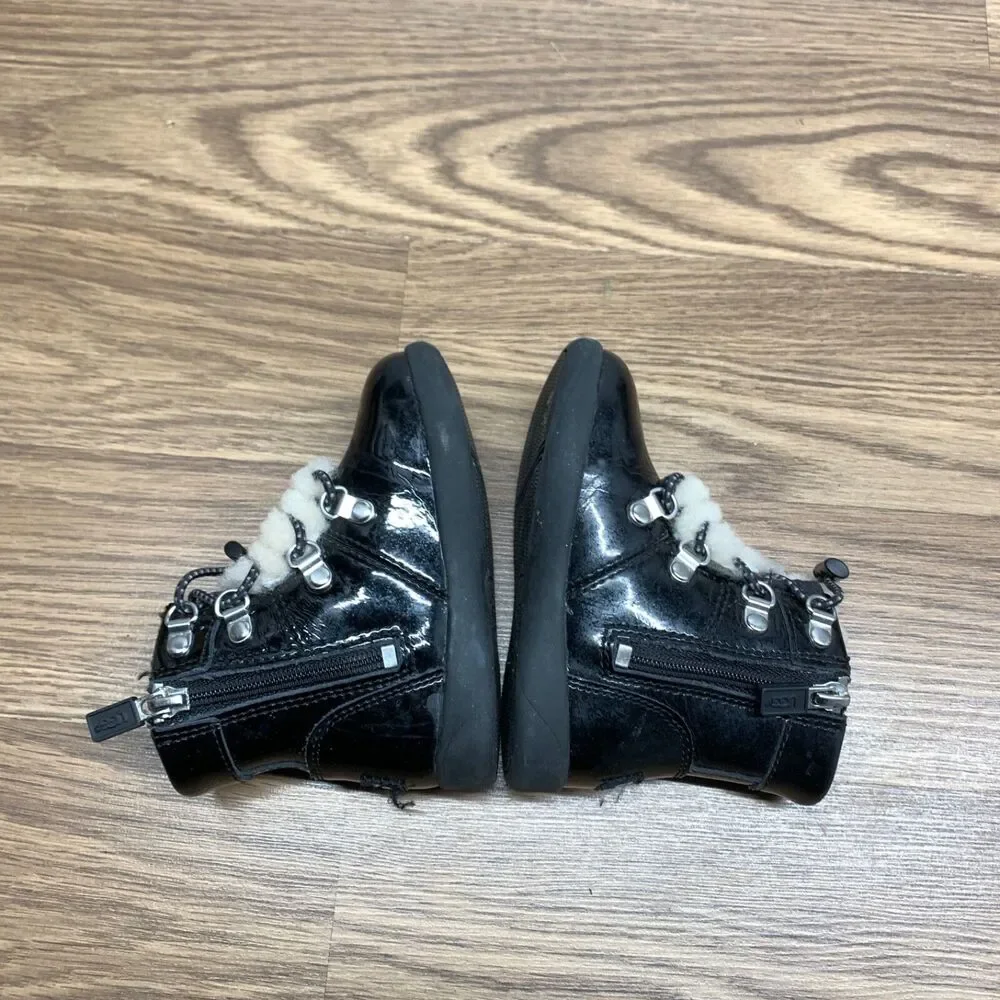 UGG‎ Toddler Girls Size 6 Ager Black Patent Leather Sherpa Zip Hiking Boots